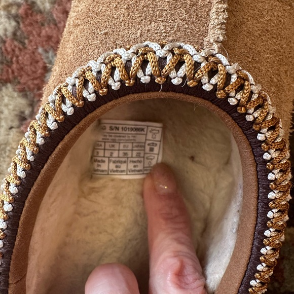 Like new uggs - Picture 5 of 5